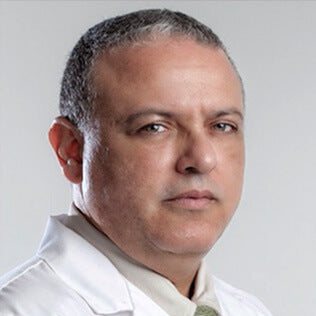 Dr. Michael González