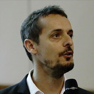 Dr. Sergio Abanades